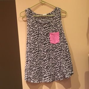 PINK Victoria’s Secret Cheetah Print Athletic Tank Top with Pink Front Pocket